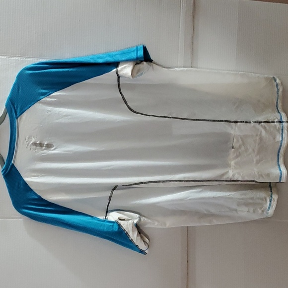 Two ASICS active tops 2XL& 2XLT-C - Picture 7 of 9